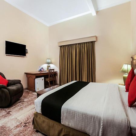 Capital O 10953 Dayal Lodge - A Boutique Hotel Agra  Zewnętrze zdjęcie