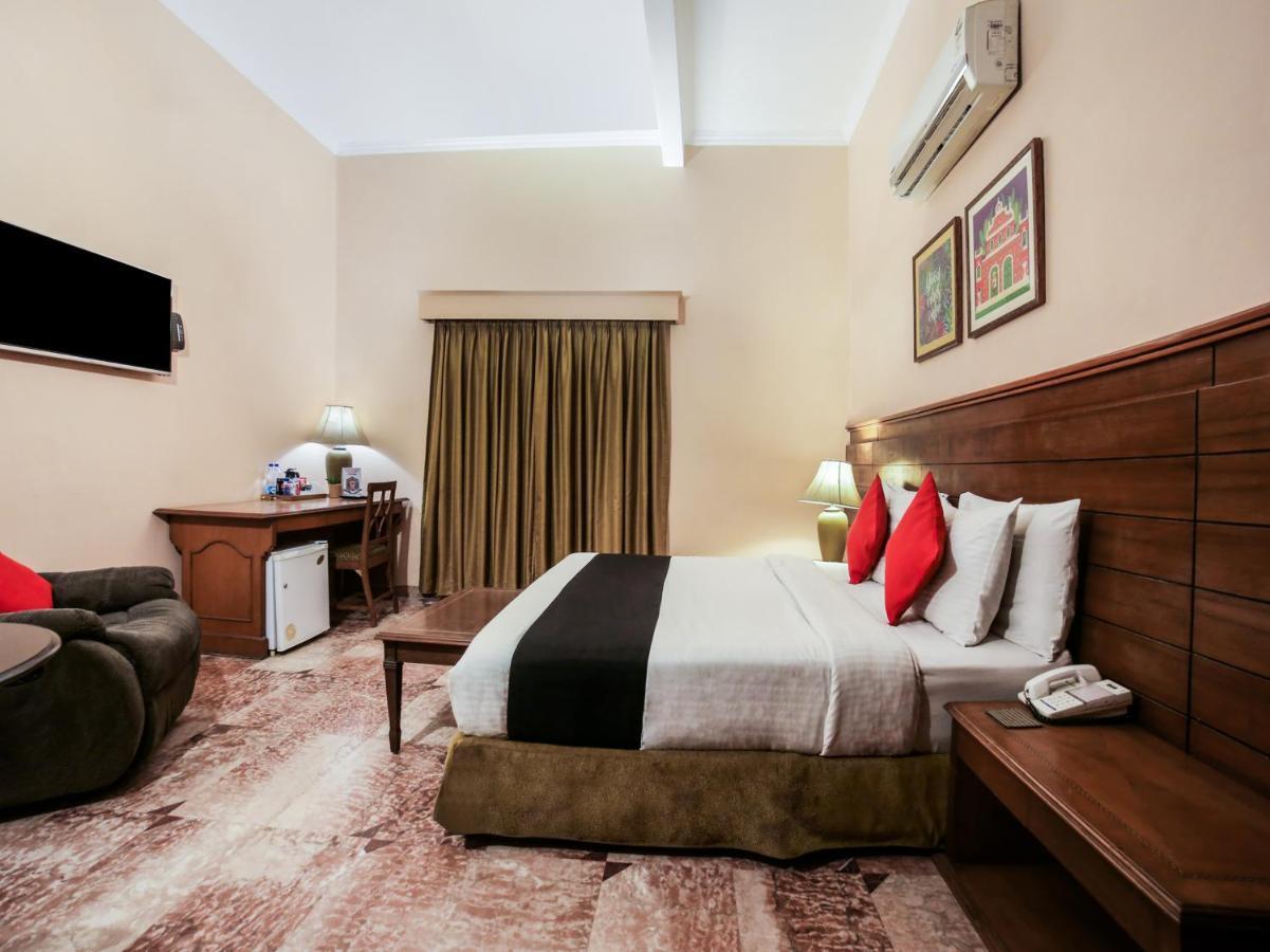 Capital O 10953 Dayal Lodge - A Boutique Hotel Agra  Zewnętrze zdjęcie