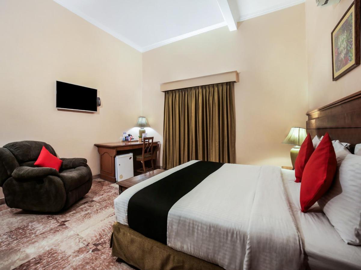 Capital O 10953 Dayal Lodge - A Boutique Hotel Agra  Zewnętrze zdjęcie