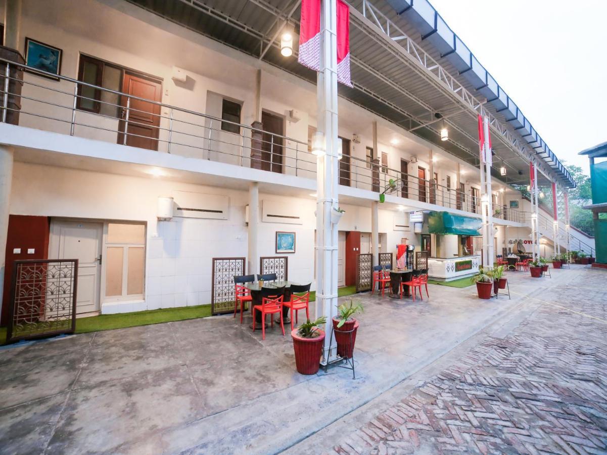 Capital O 10953 Dayal Lodge - A Boutique Hotel Agra  Zewnętrze zdjęcie
